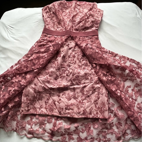 Dress - Picture 5 of 11